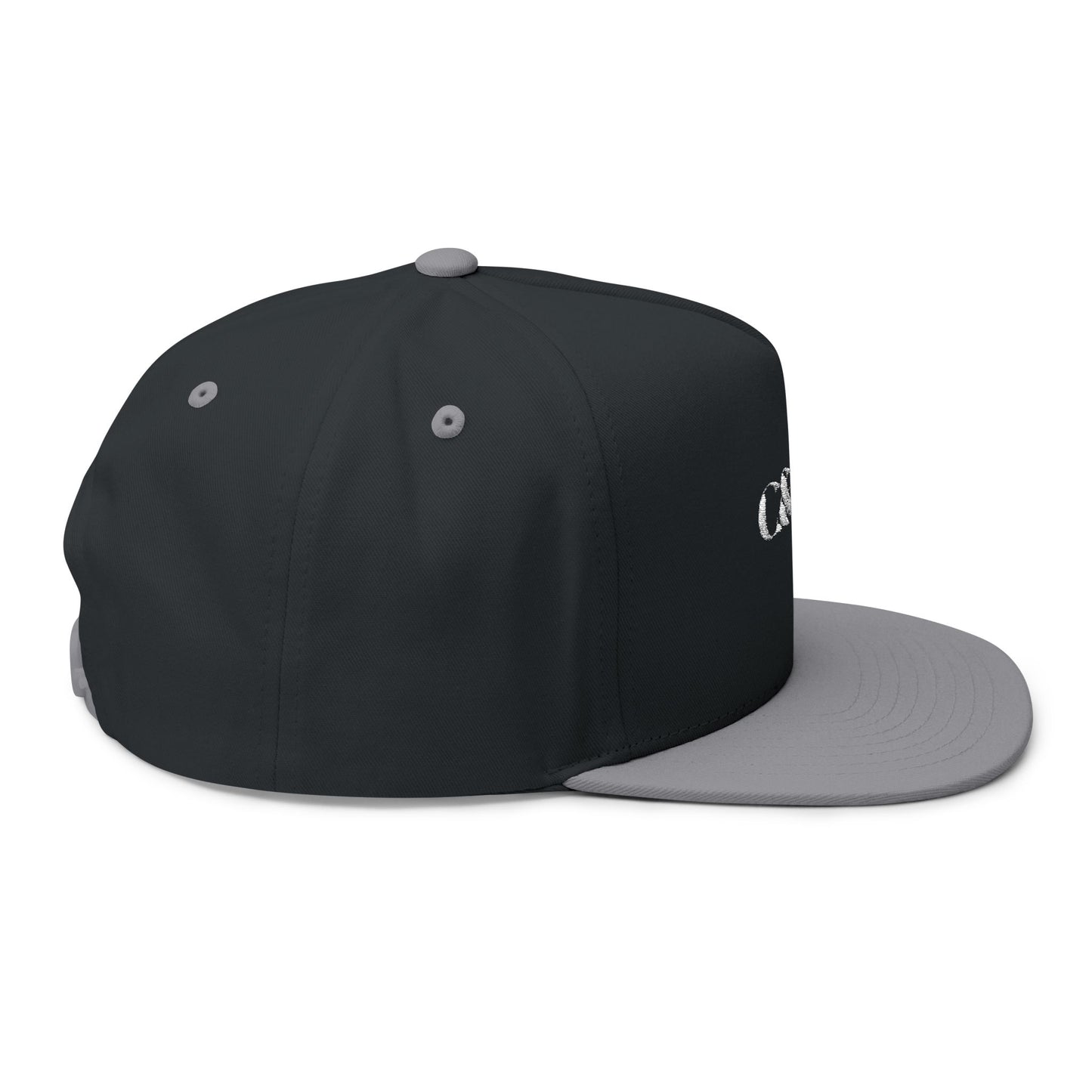 Casquette plate brodée stylée – Accessoire de mode unique