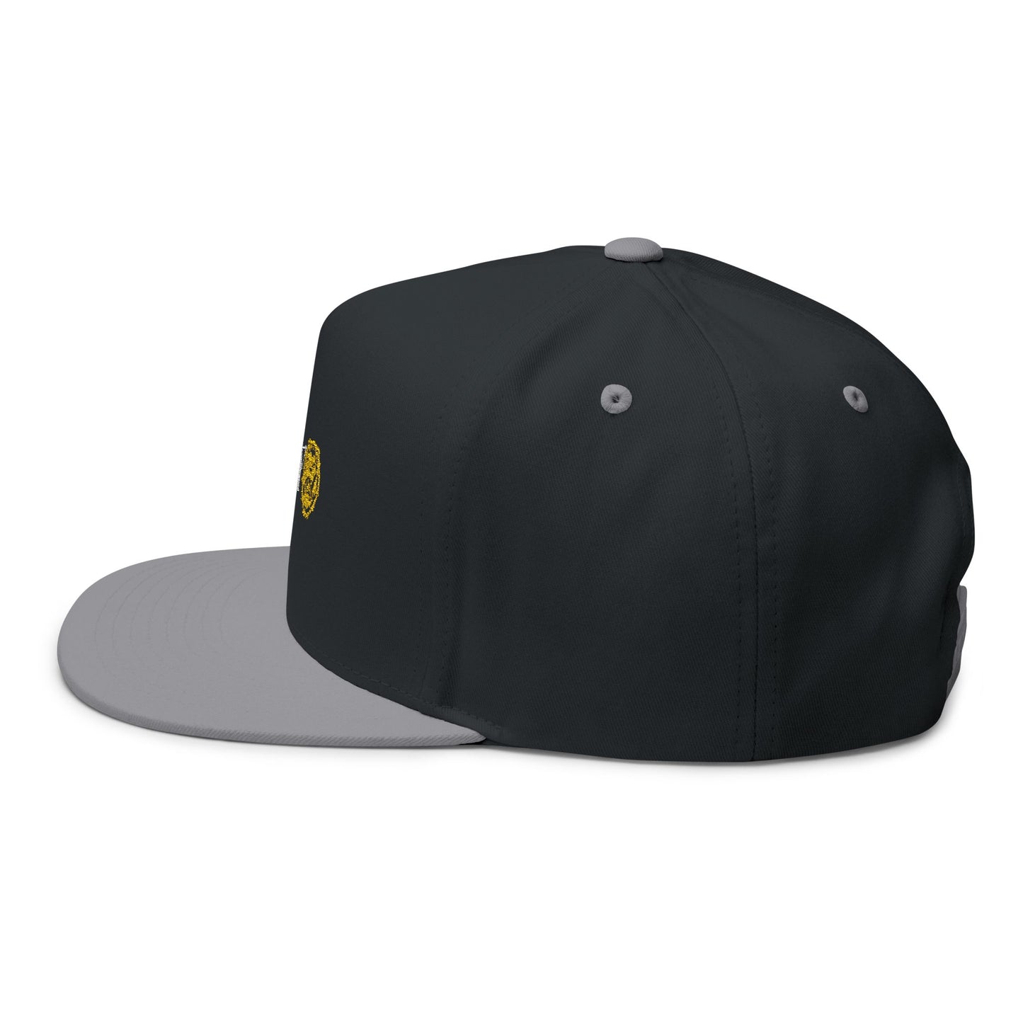 Casquette plate brodée stylée – Accessoire de mode unique